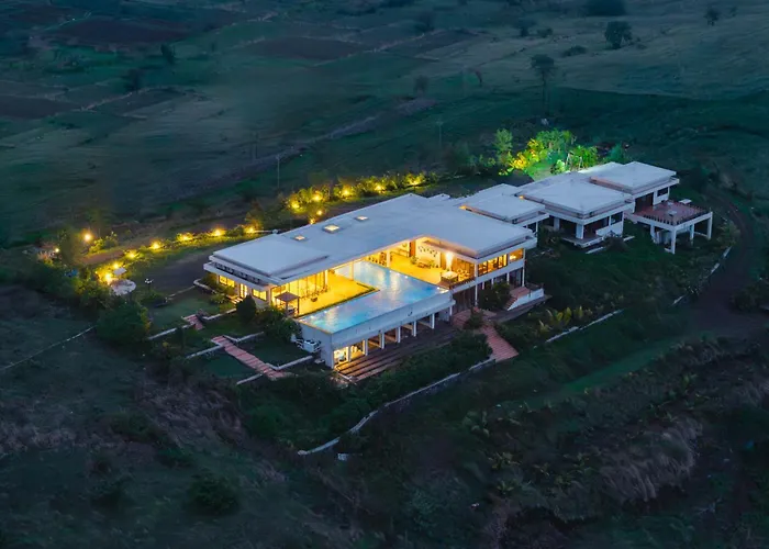 Stayvista At Sunset On The Lake - Infinity Lakeview Swimming Pool With Contemporary Interiors & Lavish Amenities Igatpuri